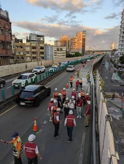 台1高架橋搶修進度超前，預計明天清晨6時可以全線恢復通車。（圖／新北市政府官網）