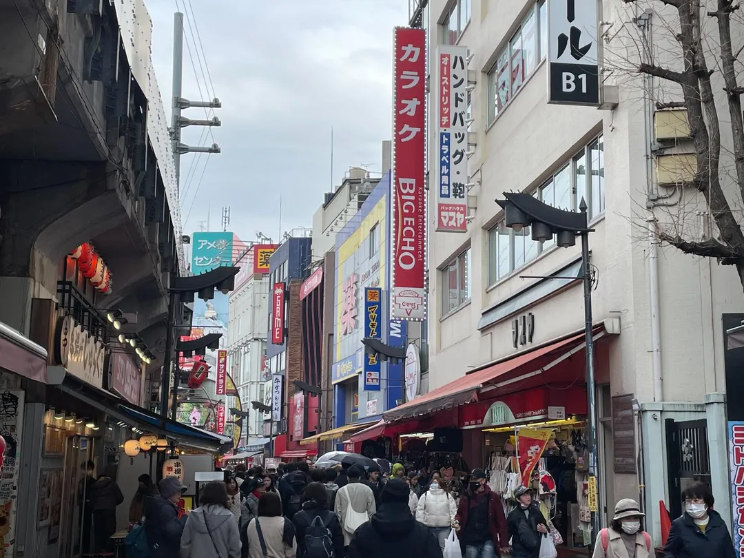 日本退稅新制一定要逐件開箱？綠燈5秒可直接通。（示意圖／中天新聞）