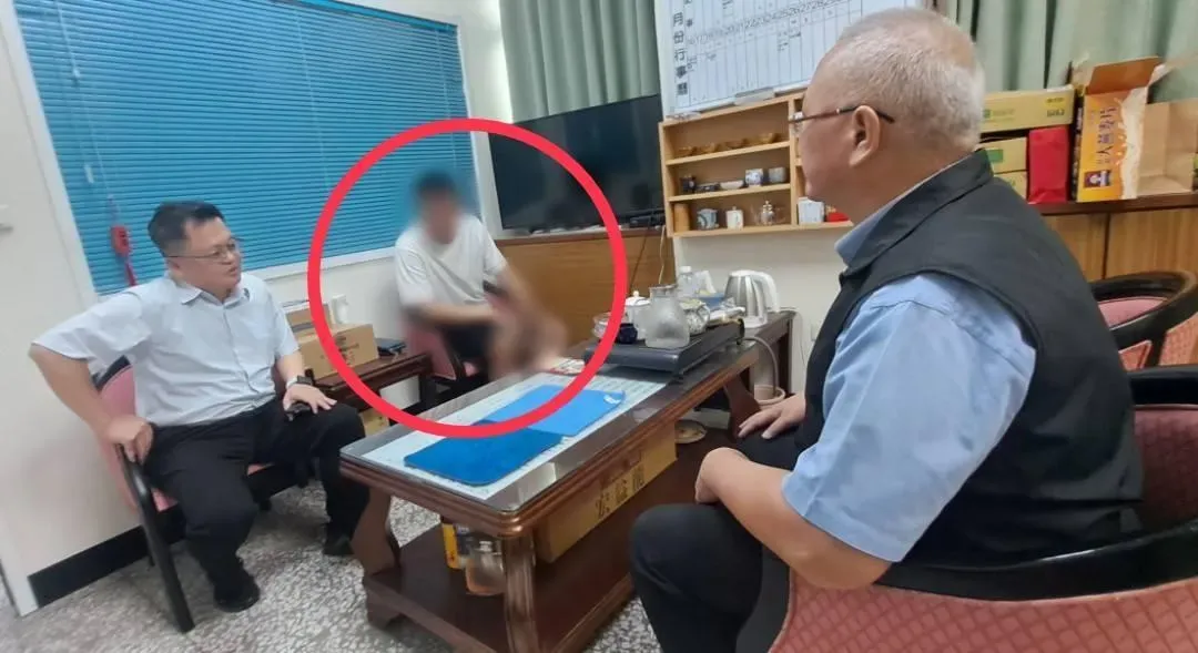 陳男使用社福機構「小天使家園」的名義寄送禮盒,是因為若月餅被退回,就可以送到該機構作為捐贈物。(圖/警方提供)