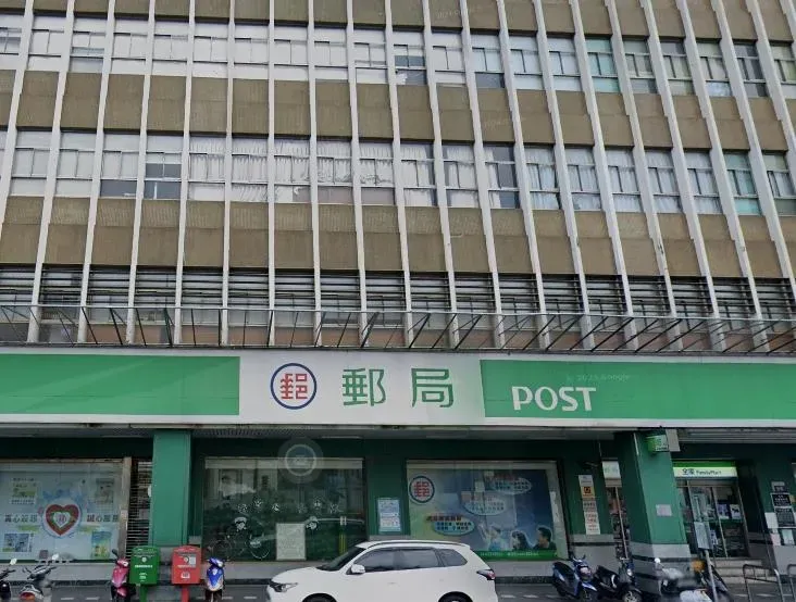 台中市中區民權路郵局5日傳出重複撥薪作業,今(12)日終於完成溢撥款項全數沖回。(圖/翻攝自Google Maps)