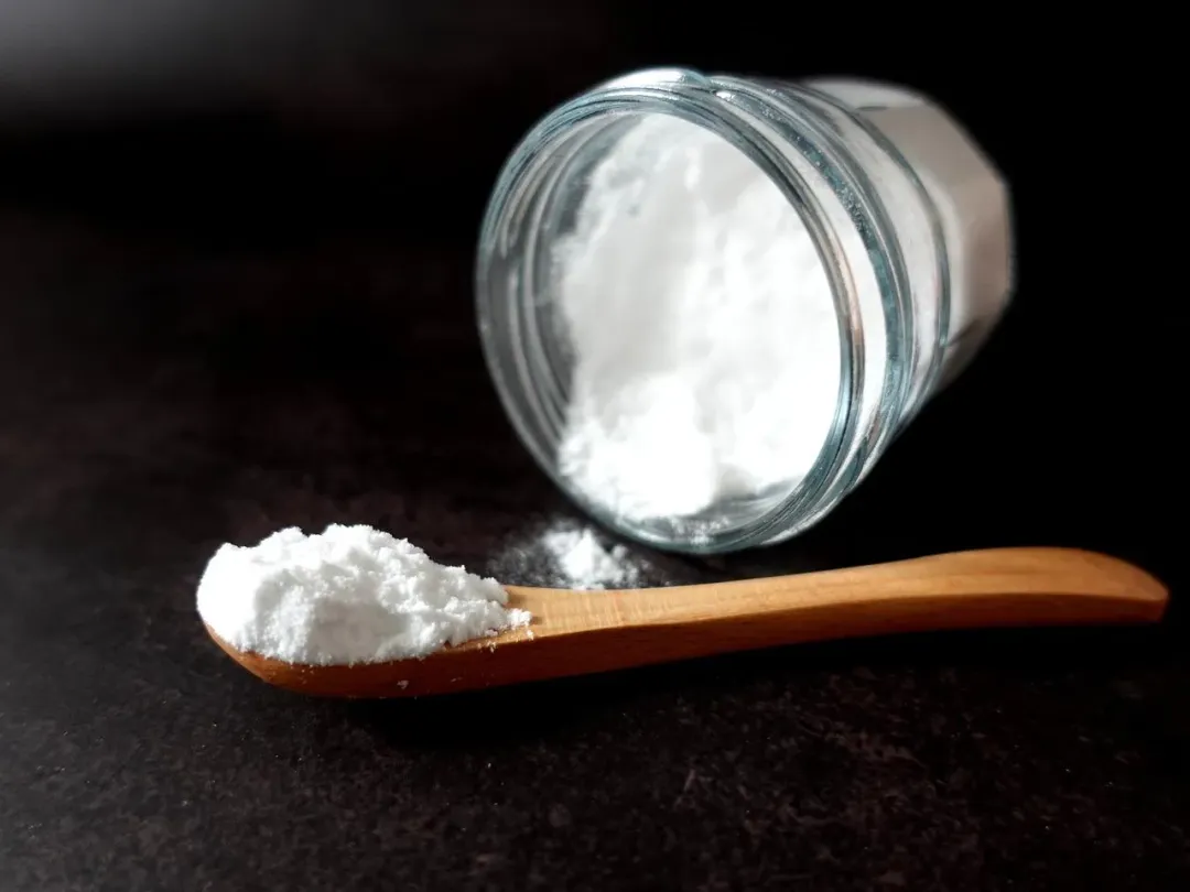 業者只能使用明訂的這5種消毒成分，像是鹽、酒精、蘇打粉等。（圖／Pixabay）