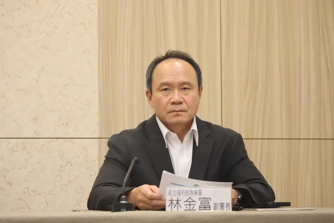衛福部長邱泰源表示,將由現任副署長林金富暫代食藥署署長一職。(圖/食藥署提供)