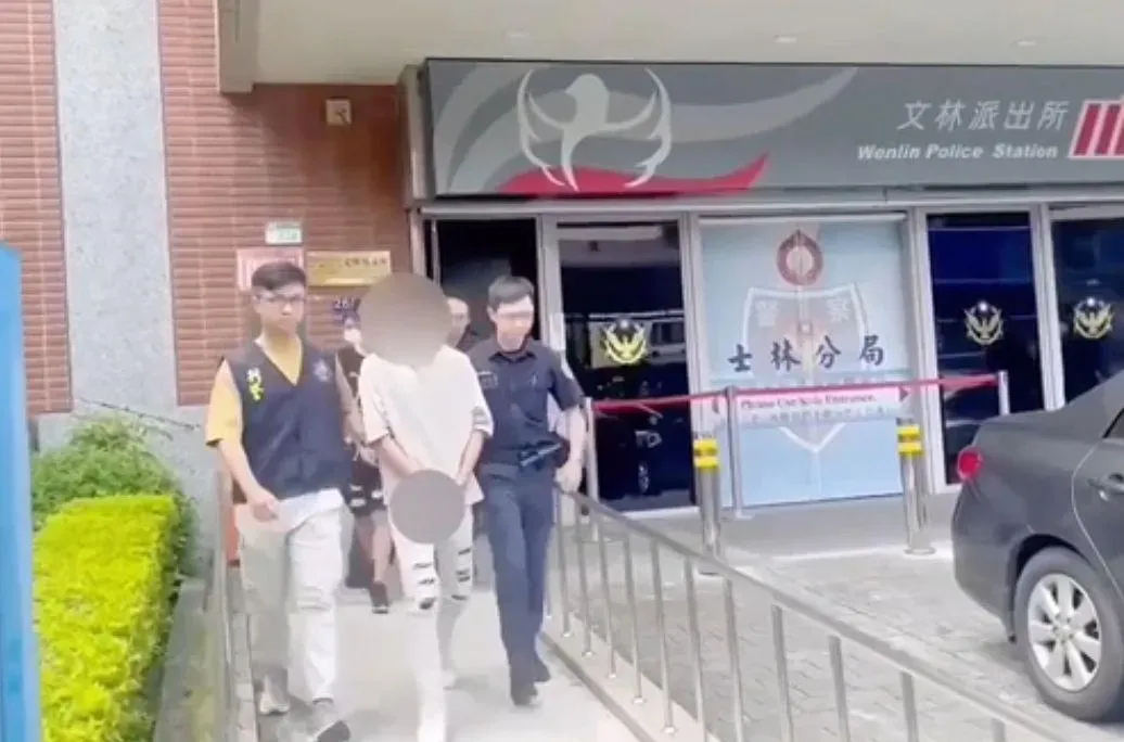 士林警逮捕以郭姓男子為首的暴力成員共計7人。(圖/翻攝畫面)