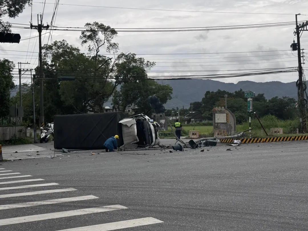 台9線236.7K北上車道傳車禍。(圖/翻攝畫面)