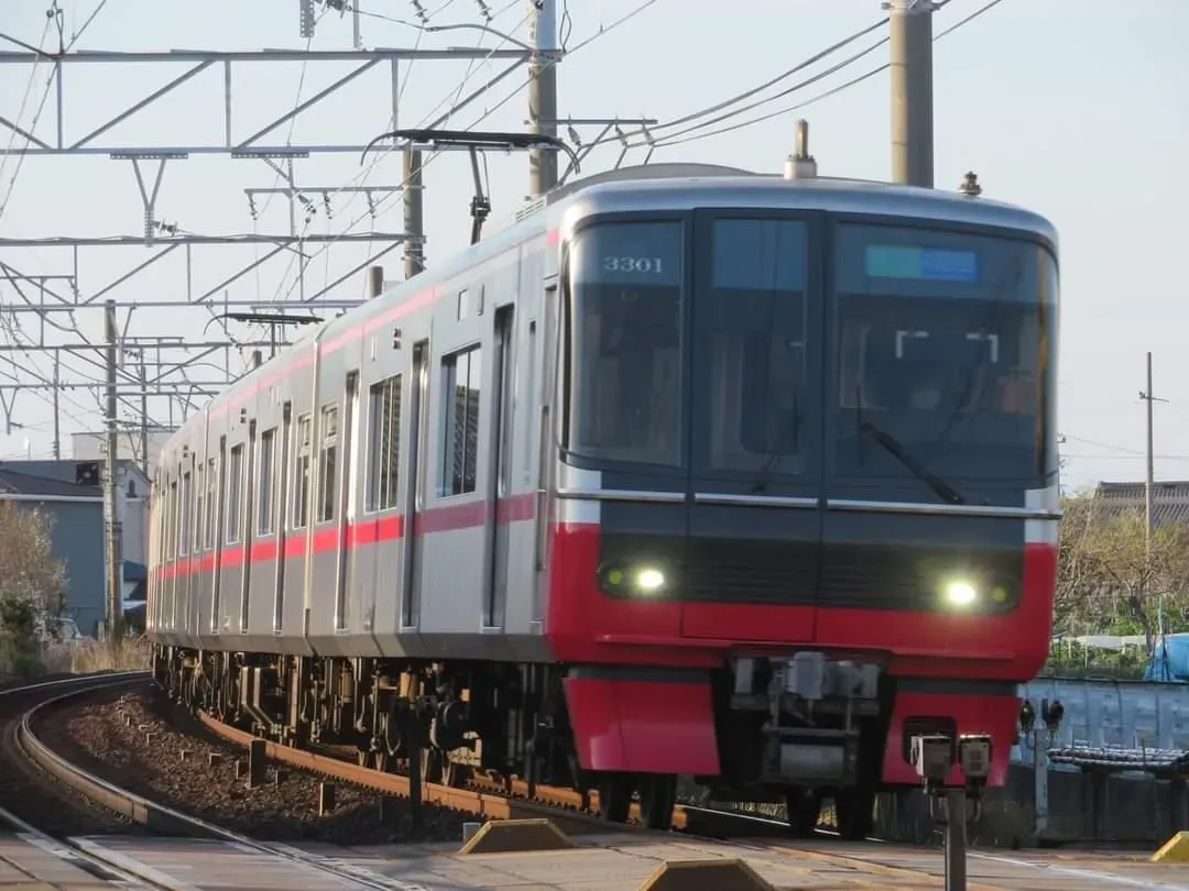 愛知縣名鐵犬山線一列急行列車23日晚間驚傳撞人意外(示意圖/翻攝Photo-AC)