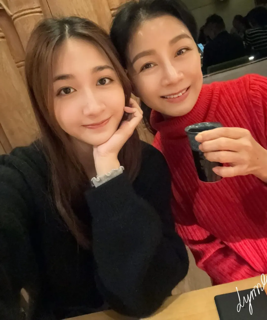 方文琳（右）和女兒于齊薇。（圖／FB）
