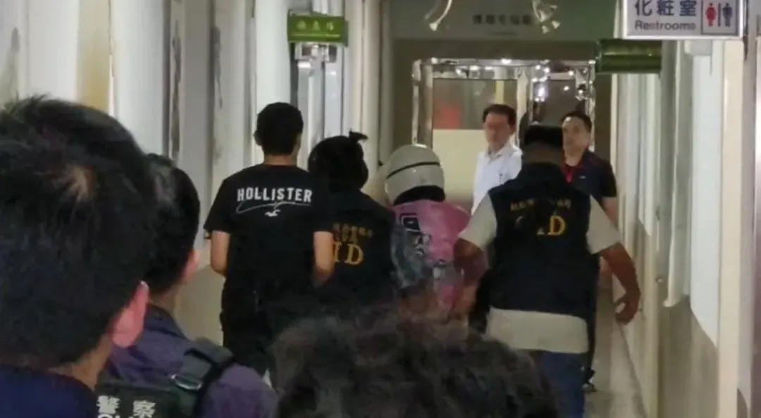 警方凌晨將犯嫌查緝到案，然而陳女惡行引發全台撻伐。（圖／翻攝畫面）