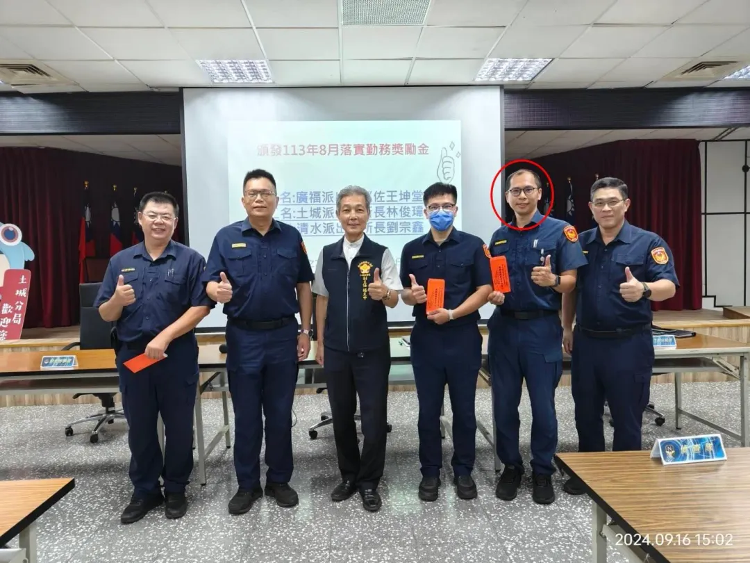 所長劉宗鑫突然離世,派出所同仁得知噩耗後個個泣不成聲。(圖/翻攝畫面)