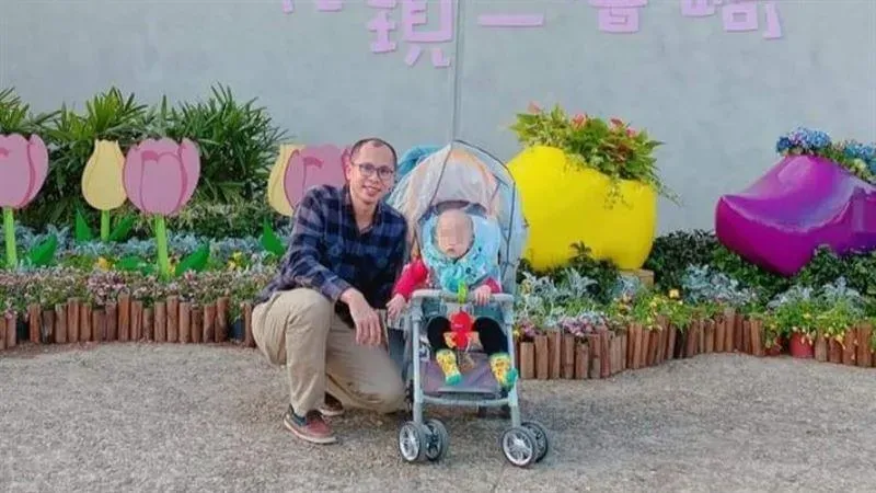 劉姓所長的家庭照曝光，令人鼻酸。（圖／翻攝自劉姓所長臉書）
