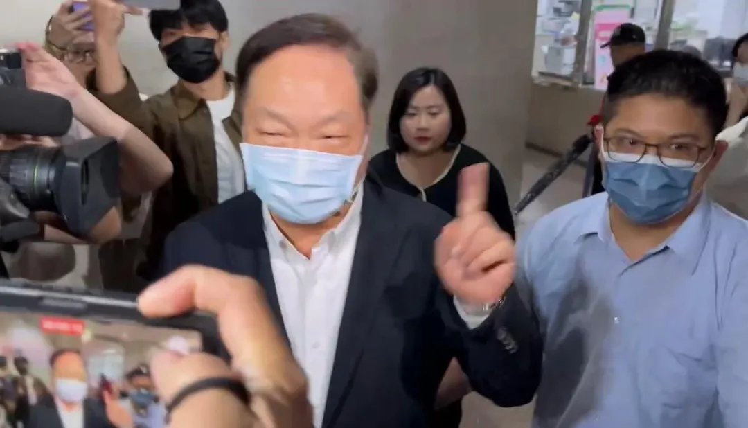 王令麟涉行賄二審改判無罪。(圖/資料畫面)