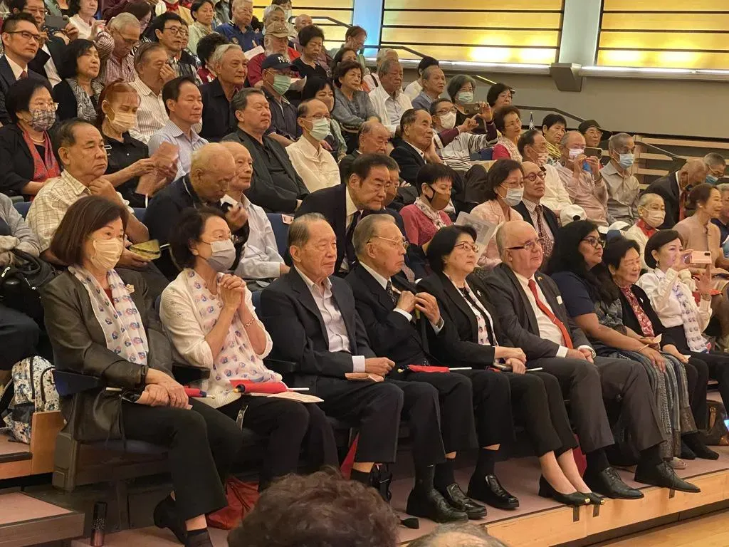 今天演出單位有復興崗校友合唱團、團結自強協會合唱團、擎天合唱團與中華美韻合唱團,演出內容有銅管五重奏、嗩吶演奏,聲樂、民歌演唱、及愛國歌曲等。(圖/中華民國婦女聯合會提供)