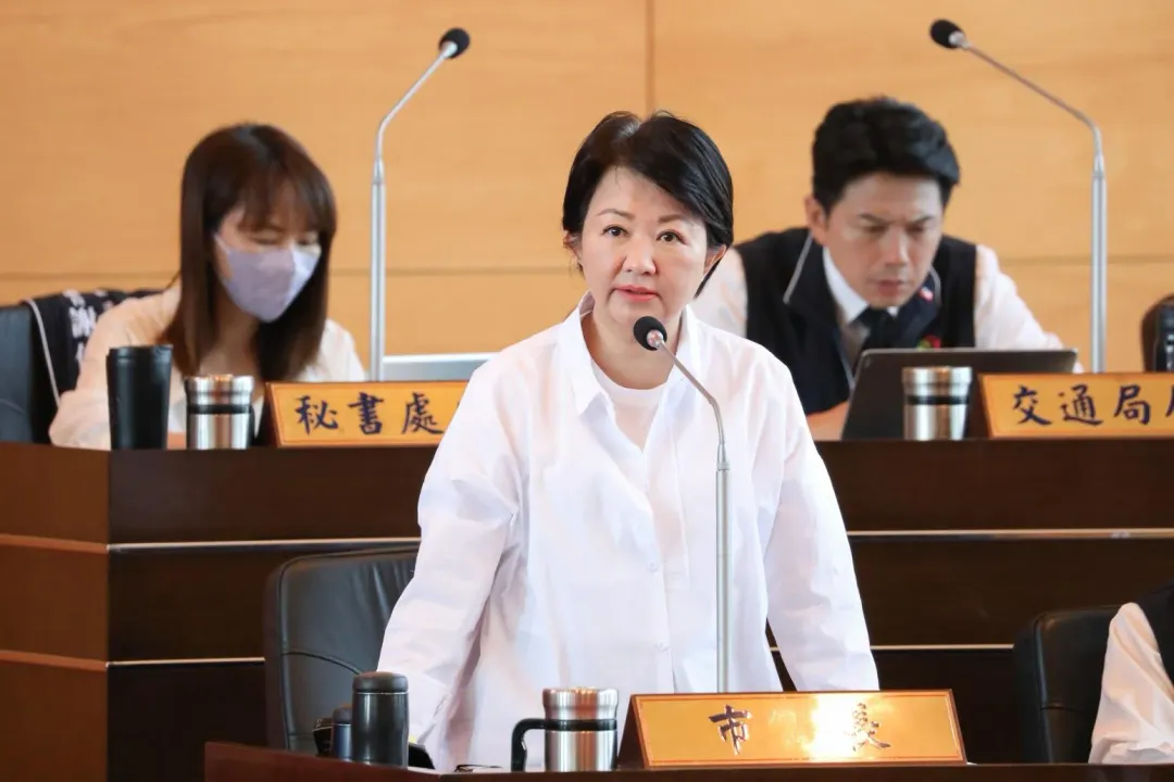 台中市長盧秀燕今受訪引用前經濟部長王美花的承諾指出,希望中央考慮比照王美花任內方式,增加多少就拆多少,發更多的電但不要影響市民健康。(圖/台中市府提供)