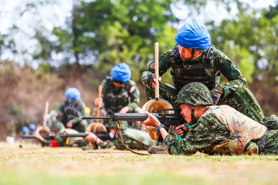 1年期義務役入伍訓練T65K2步槍實彈射擊。(圖/軍聞社)