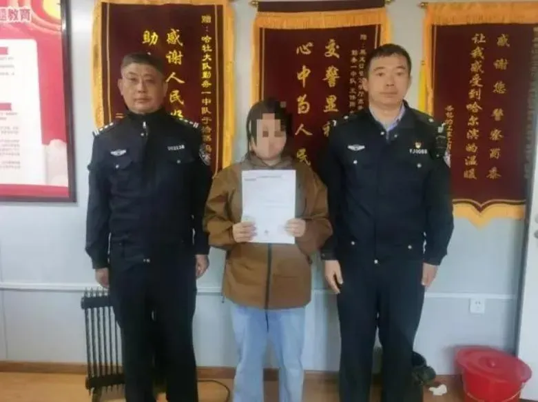 鄒女才剛拿到駕照又慘被吊銷。（圖／翻攝北京青年報）