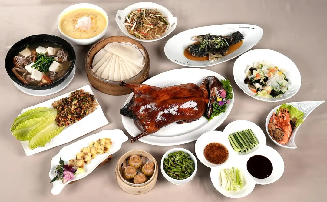 金龍片皮鴨烤鴨四吃。（圖／圓山大飯店提供）