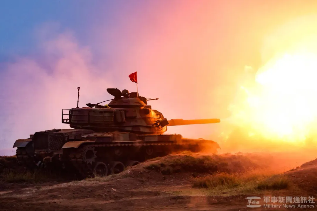 2023年「鎮疆」操演M60A3戰車射擊。(圖/軍聞社)