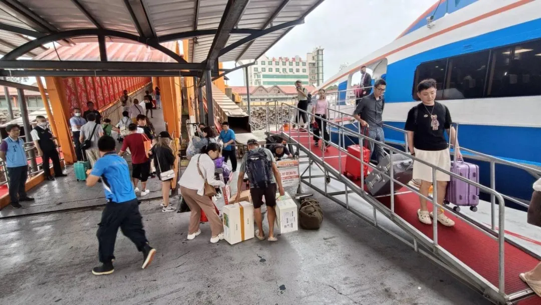 金門縣港務處提醒,旅客搭船前,預先向船公司確認航班。(圖/翻攝畫面)