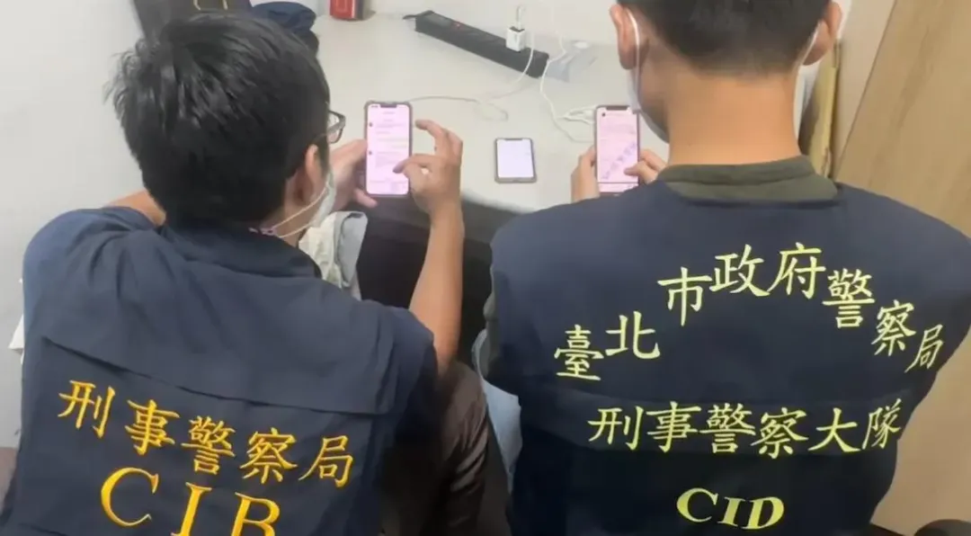 近期大肆宣傳「保證預售」周杰倫臺北大巨蛋演唱會黃牛票，俟蒐證齊全執行搜索，查獲到案。（圖／翻攝畫面）