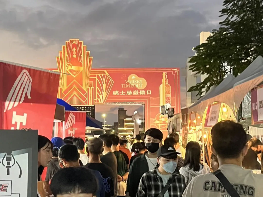 國際餐酒嘉年華適逢台灣設計展展期，臺南湧入大批遊客。（圖／台南市政府提供）