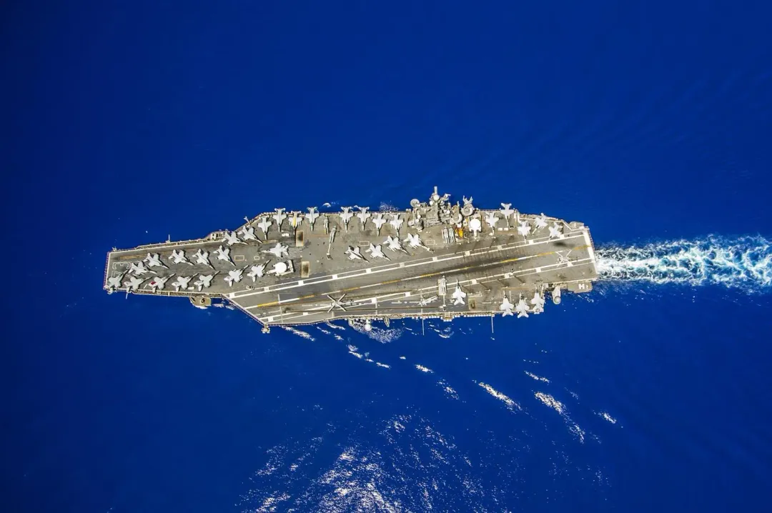 美軍航艦難敵飛彈飽和攻擊,圖為華盛頓號。(圖/美國海軍)