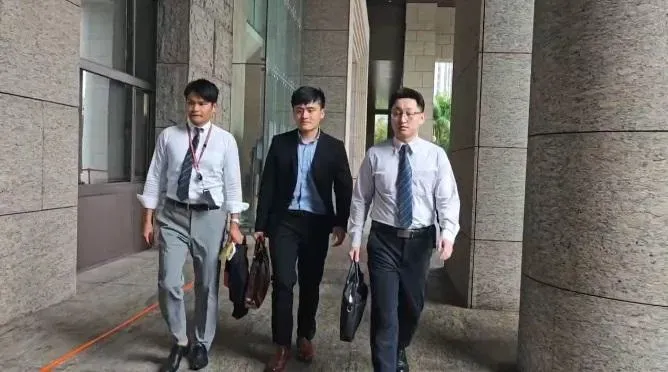 桃檢今日派出承辦案件的主任檢察官呂象吾、檢察官陳嘉義及公訴組檢察官邱健盛等3人共同蒞庭。（圖／中天新聞）