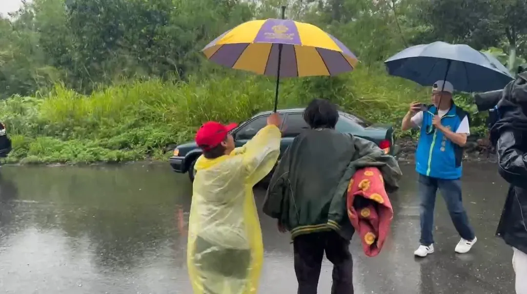 東豐里土石流頻繁，每逢颱風豪雨就得撤離。（圖／中天新聞）