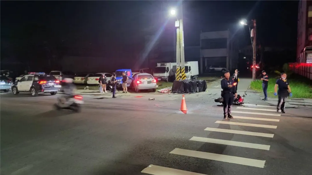 高雄鳥松區昨晚發生死亡車禍。（圖／翻攝畫面）