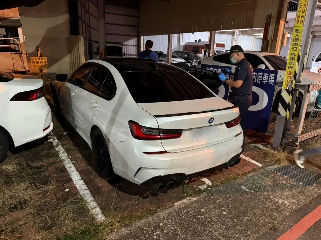 疑詐欺集團成員黑吃黑，才會導致街頭全武行」。（圖／翻攝畫面）
