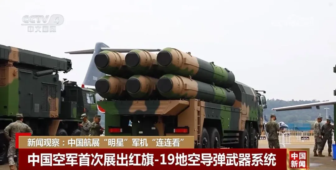 紅旗19飛彈發射車採用6聯裝發射器。(圖/央視)