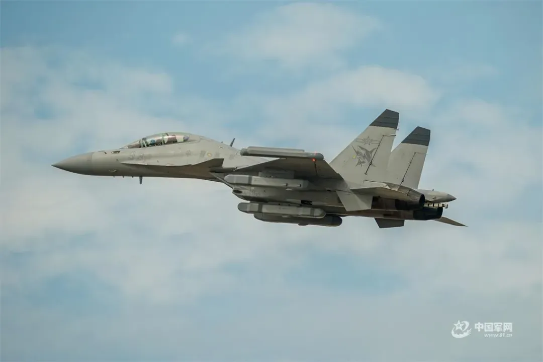 殲15D戰機。(圖/中國軍網)