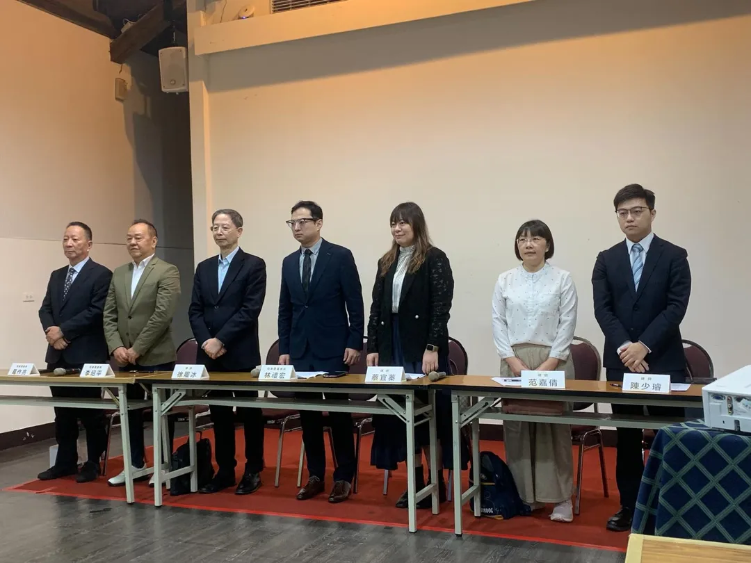 林禮宏於今(12)日在律師陪同下召開記者會再次做出說明。(圖/中天新聞)