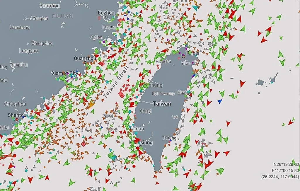 台海通航船隻衛星即時圖片。（資料來源：marine traffic網站）