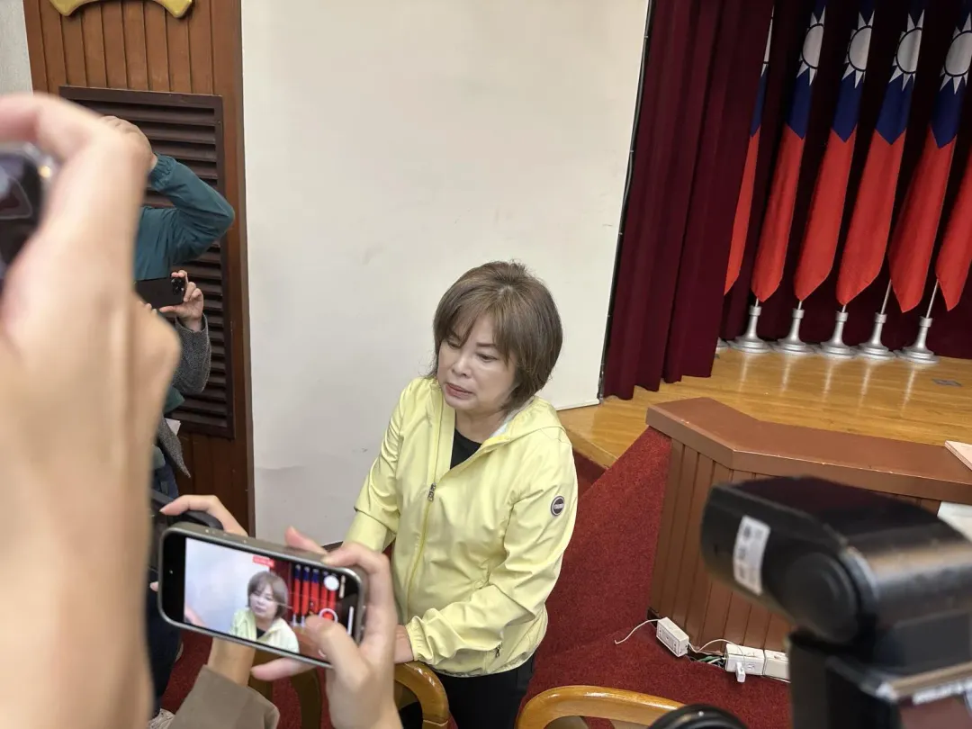 民進黨財委會總召賴惠員。（圖／中天新聞）