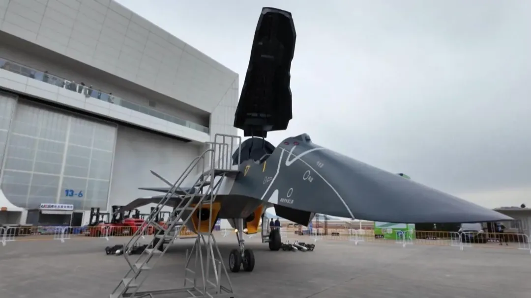 空天戰機「白帝」模型珠海航展正式亮相。(圖/央視)