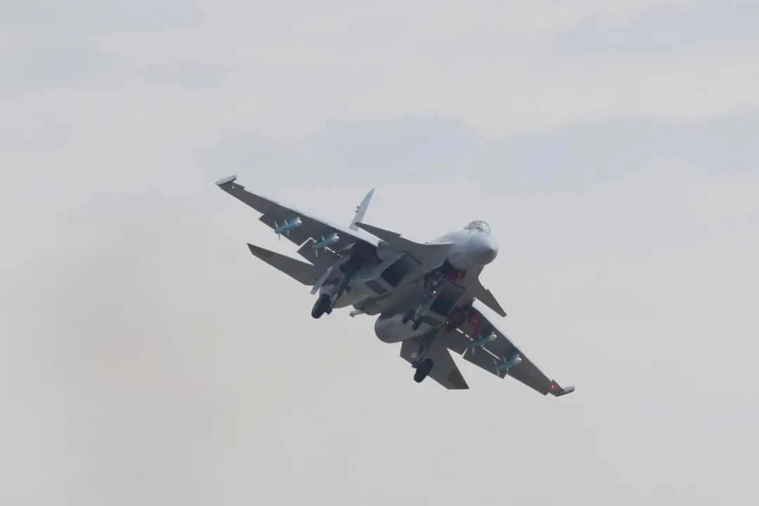大陸殲15T戰機。(圖/新華社)