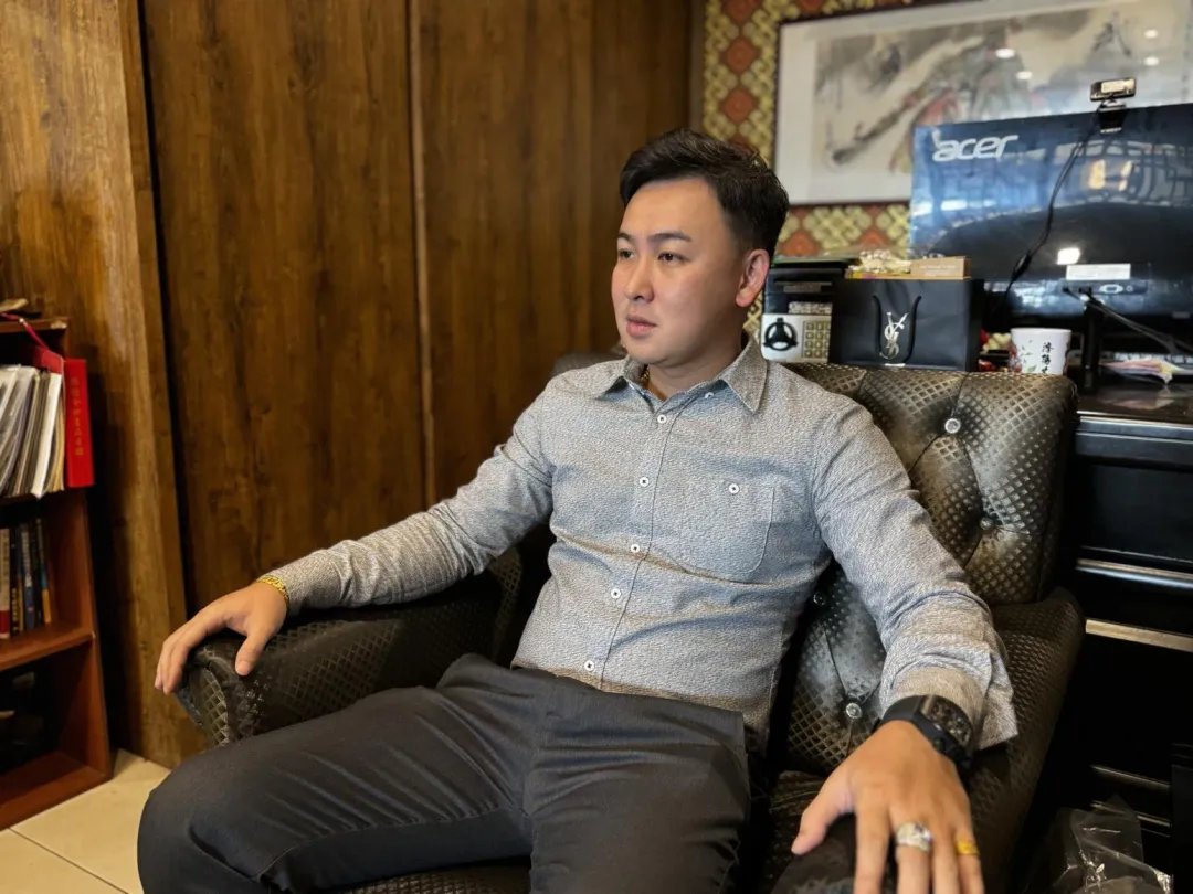 現在可以對鏡頭侃侃而談的王冠銘，自曝以前有嚴重社恐。（圖／黃彥昇攝）