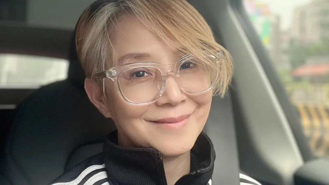 李明依直言「不投蔣萬安還有誰可以投？」（圖／翻攝李明依的IG）