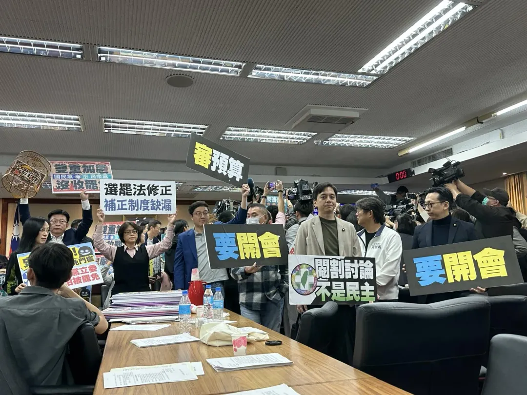 內政委員會20日排審選罷法爆藍綠衝突第二戰線。（圖／黃詩崴攝）