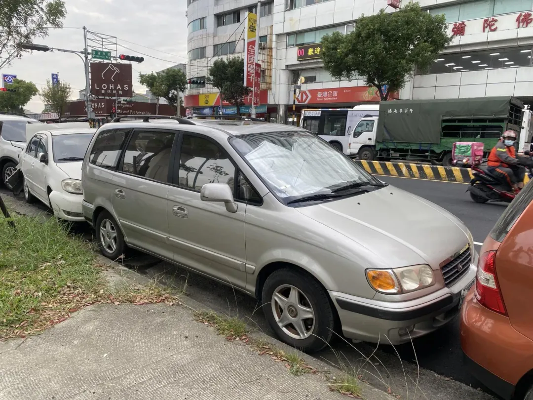 台中發生「4車連環追撞」車禍。（圖／翻攝畫面）