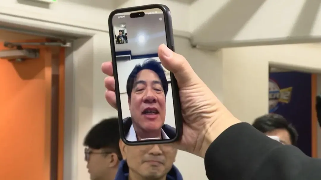 賴清德在視訊過程時頻頻大讚陳傑憲是英雄。（圖／愛爾達提供）