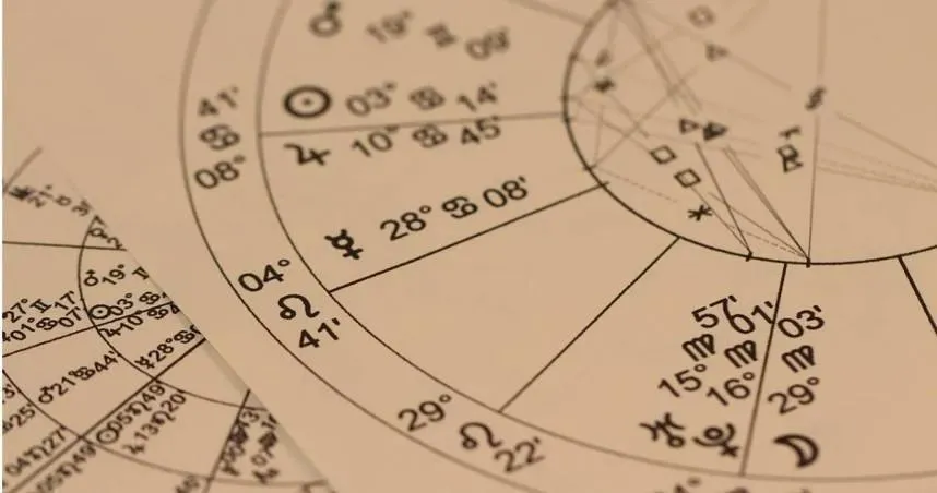 塔羅牌老師艾菲爾分享2024年12星座的12月運勢提醒。(示意圖/pixabay)