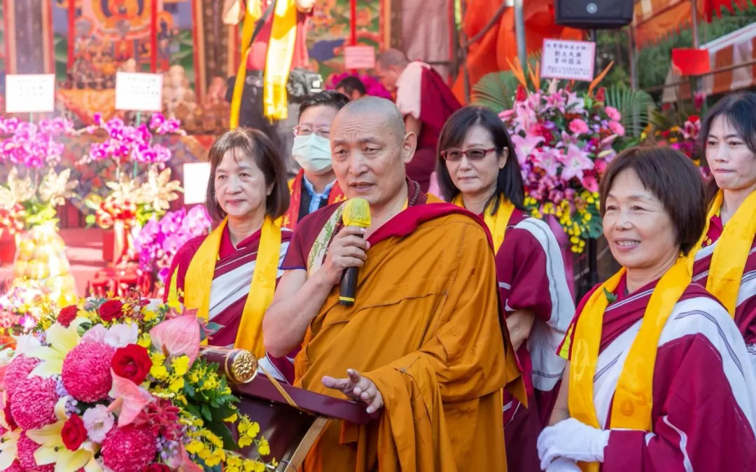 誠蓮曲佩仁波切主持寶積林居士林動土大典。(圖/台中市寶積林西藏五路財神寺提供)