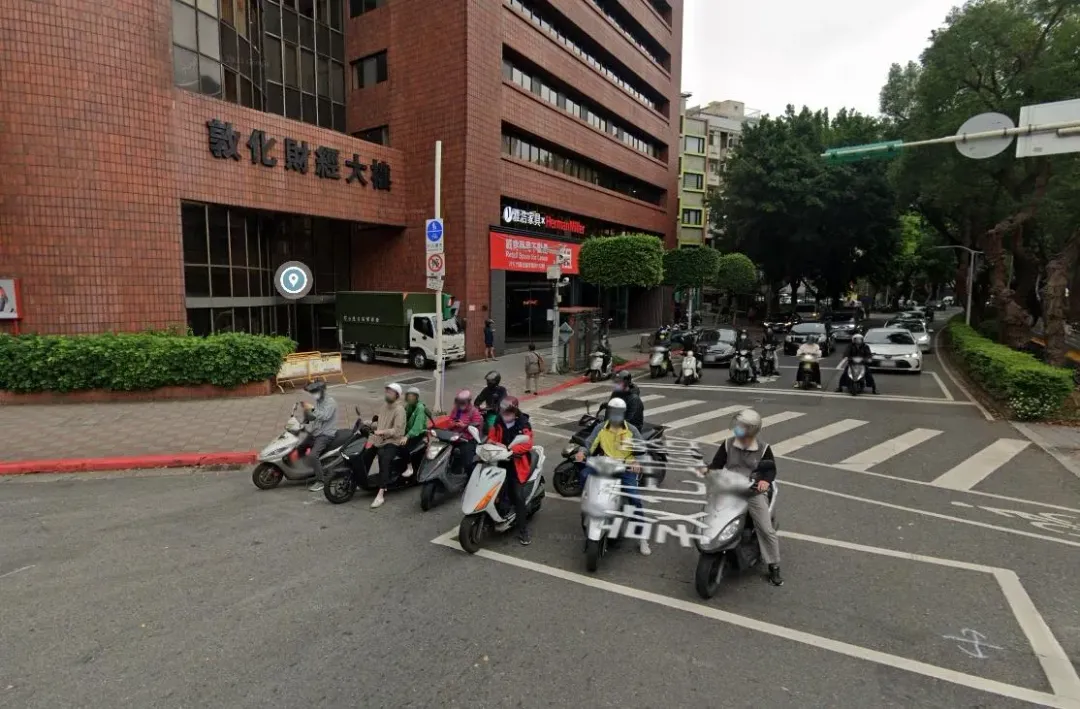 機車待轉區。(示意圖/Google Map)