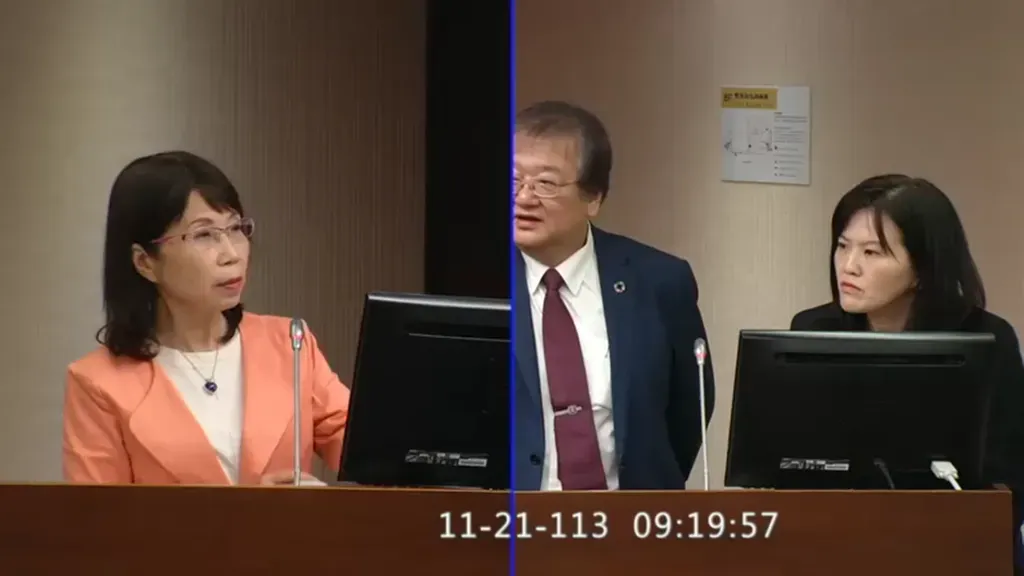 民眾黨立委陳昭姿（左）及衛福部主秘兼社保司司長劉玉娟（右）。（圖／翻攝YouTube國會頻道）