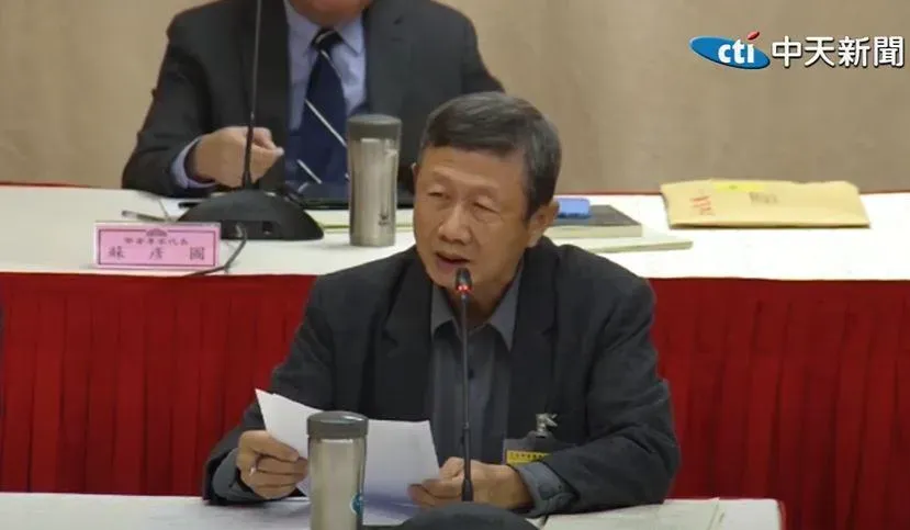 退休教授張介能以被害者家屬的身分，赴立院發表意見。（圖／中天新聞）