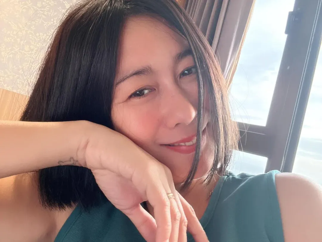 47歲女星林利霏日前透過社群平台透露自己罹患大腸癌第一期,需要開刀處理。(圖/翻攝自臉書)