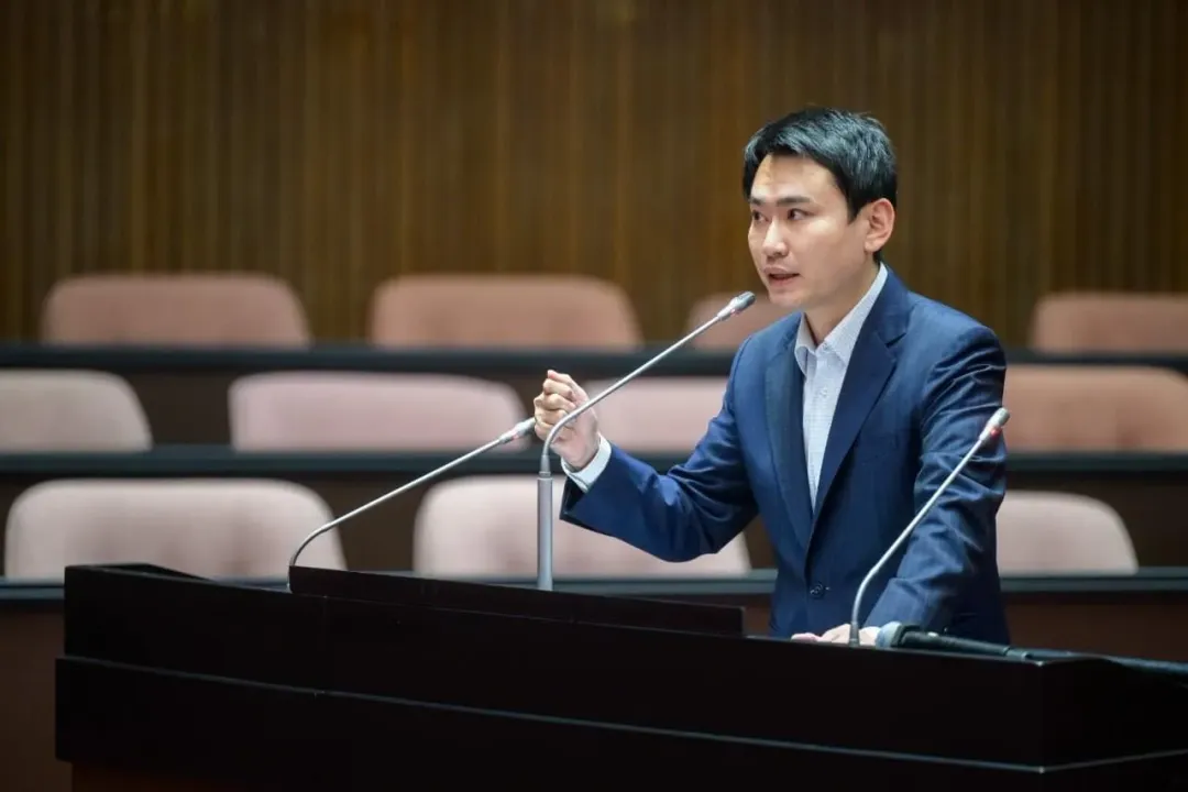 柯建銘自爆為了外交國防委員會召委一事遭自家立委陳冠廷掛了3次電話。(資料照/中天新聞)