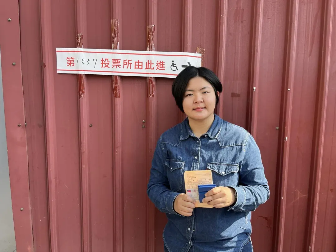檢方認高雄市議員鄭安秝不知其母行為予不起訴處分。(圖/擷取自鄭安秝)