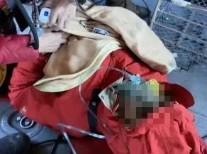 男性登山客腹瀉肢體無力，無法行走只能進行空中救援。（圖／翻攝畫面）