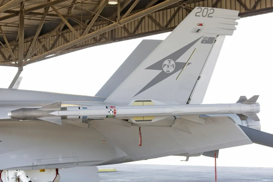 澳大利亞空軍F/A-18F戰機掛載的AIM-9X飛彈。(圖/澳大利亞空軍)